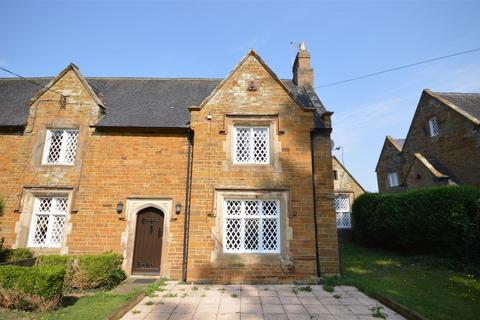 2 bedroom cottage to rent, Lower Harlestone, Northampton