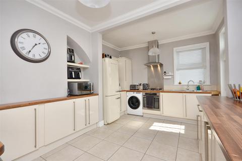 3 bedroom end of terrace house for sale, Seaside, Eastbourne