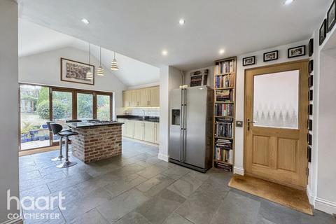 4 bedroom detached house for sale, Mile End Road, Colchester