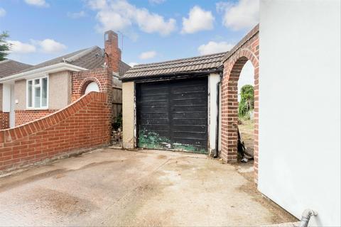 8 Whitehall Lane, Erith, DA8 2DH