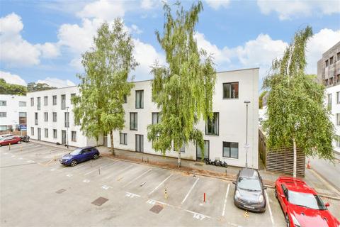 1 bedroom flat for sale, Godstone Road, Whyteleafe, Surrey