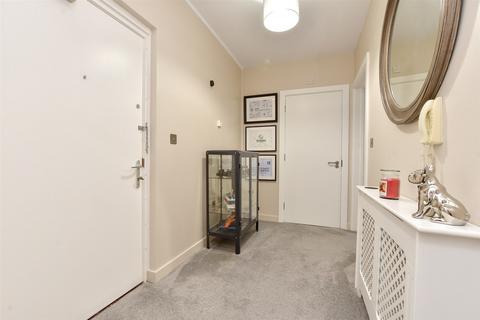 1 bedroom flat for sale, Godstone Road, Whyteleafe, Surrey