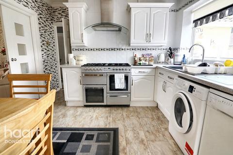 12 Sandall Park Drive, Wheatley Hills, Doncaster, DN2 5RP