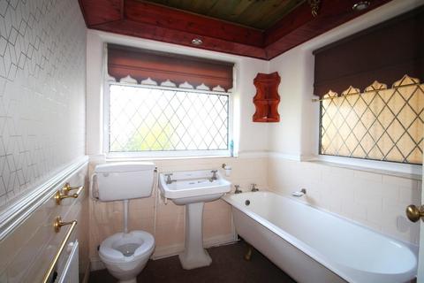 1 bedroom semi-detached bungalow for sale, Redburn Road, Manchester