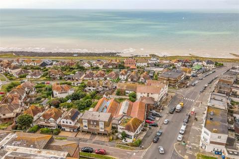 2 bedroom apartment for sale, Longridge Avenue, Saltdean