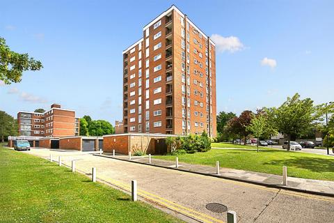 2 bedroom apartment for sale, Gilbert Court, W5