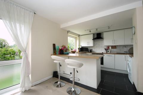 2 bedroom apartment for sale, Gilbert Court, W5