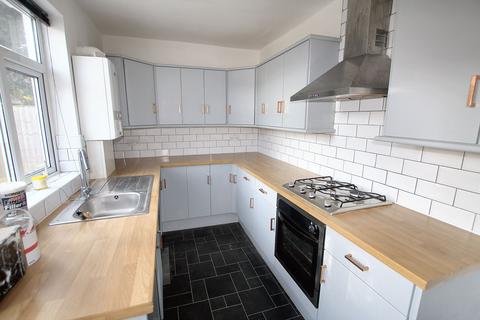 2 bedroom end of terrace house to rent, South Avenue, Warrington, WA2