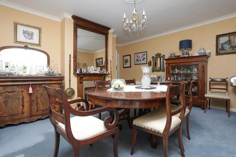 10 Sea View Road, Birchington, CT7 9LB