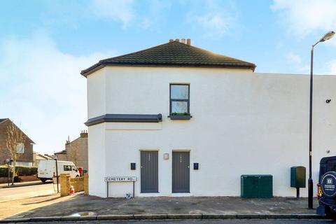 2 bedroom flat for sale, Odessa Road, Forest Gate, London, E7