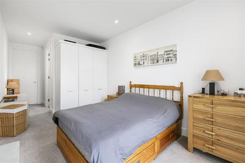38 Raeburn House Lapwing Avenue, Trumpington, Cambridge, CB2 9AN