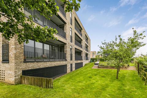 2 bedroom apartment for sale, Lapwing Avenue, Trumpington CB2