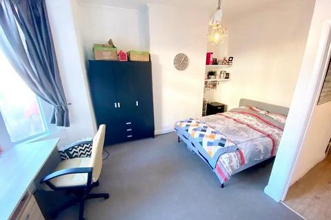 197 Springvale Road, Sheffield, S6 3NT