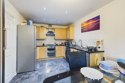 4 bedroom end of terrace house for sale, Boughton Way, Gloucester, Gloucestershire, GL4