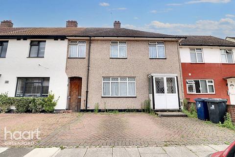 4 bedroom terraced house for sale, Shadwell Drive, Northolt