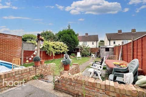 4 bedroom terraced house for sale, Shadwell Drive, Northolt