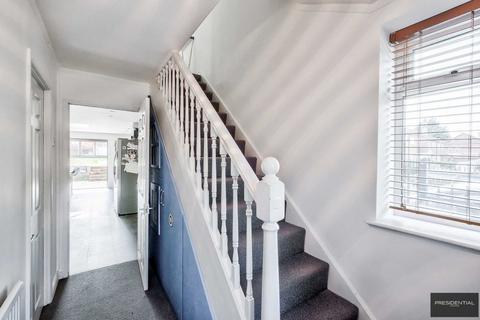 3 bedroom semi-detached house for sale, Loughton IG10