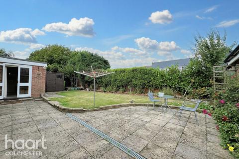 2 bedroom detached bungalow for sale, Green Acres Road, Colchester