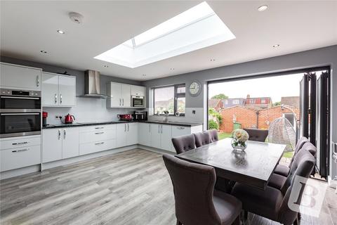 3 bedroom semi-detached house for sale, Limerick Gardens, Upminster, RM14