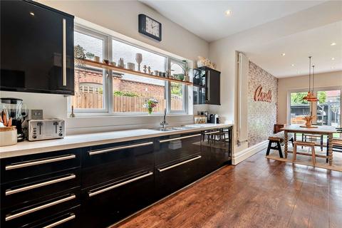 196 Broadway, Peterborough, PE1 4DT