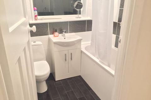 34 Waye Avenue, Hounslow, TW5 9SE