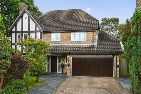 4 bedroom detached house for sale, The Orchard, Nutley