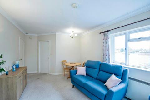 2 bedroom retirement property for sale, Wethered Road, Marlow, SL7