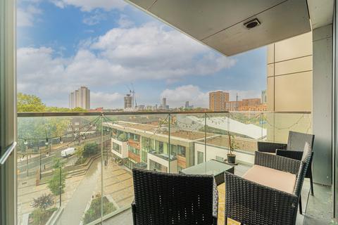 2 bedroom flat for sale, Kitson House, Bow E3