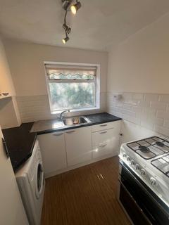 1 bedroom semi-detached house to rent, Fishguard Close, Liverpool L6