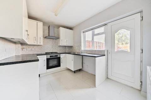 33 Charter Road, Kingston Upon Thames, KT1 3PY