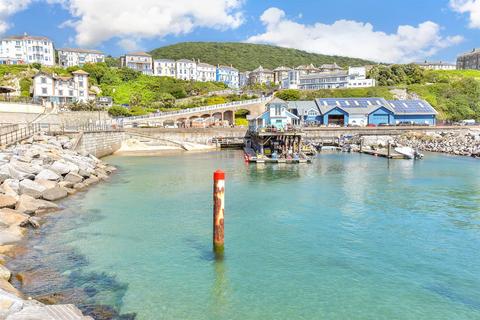 2 bedroom apartment for sale, Pier Street, Ventnor, Isle of Wight