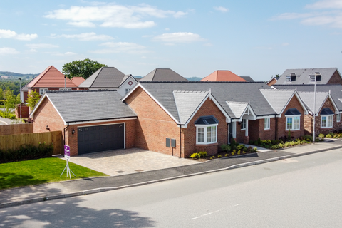 4 bedroom bungalow for sale, Livingstone Place, St Asaph LL17