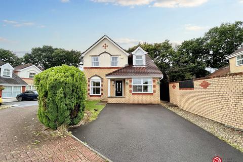 3 bedroom detached house for sale, Cloda Avenue, Bryncoch, Neath, Neath Port Talbot. SA10 7FH