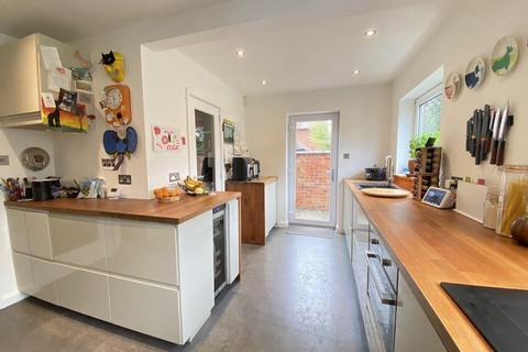 83 Belper Road, Derby, DE1 3ER