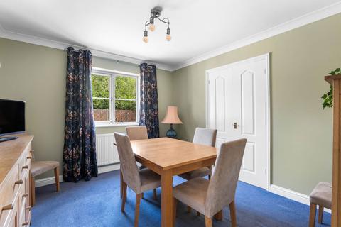 4 bedroom detached house for sale, 47 Peninsula Road, Norton, Worcester.  WR5 2SE