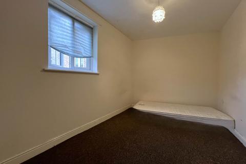 2 bedroom flat to rent, Bramley Court, Dunstable LU5