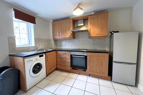 2 bedroom flat to rent, Bramley Court, Dunstable LU5