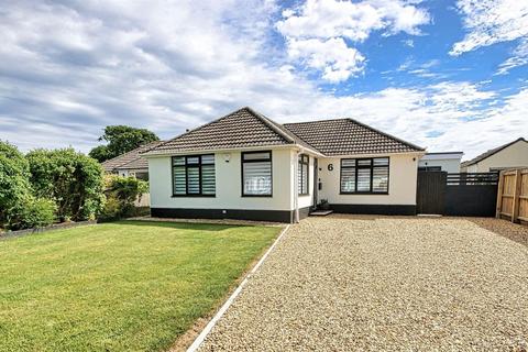 3 bedroom house for sale, Westbury Close,, Barton On Sea BH25