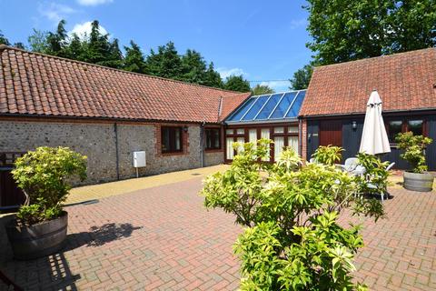 3 bedroom barn conversion to rent, West Beckham, Sheringham, Norfolk