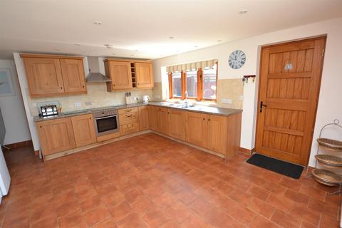 3 bedroom barn conversion to rent, West Beckham, Sheringham, Norfolk