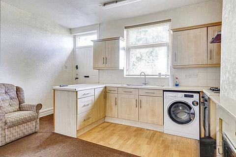 2 bedroom terraced house for sale, Westfield Avenue, Earlsheaton, Dewsbury, West Yorkshire, WF12 8EZ