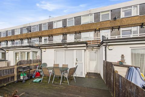 2 bedroom apartment for sale, Fir Tree Place, Church Road, Ashford, Surrey, TW15