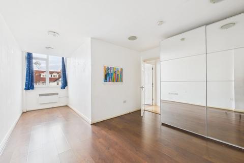 2 bedroom apartment for sale, Fir Tree Place, Church Road, Ashford, Surrey, TW15