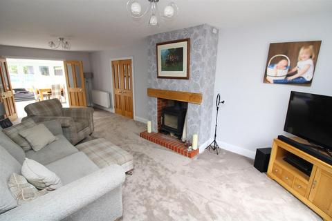 4 bedroom detached house for sale, Peartree Lane, Danbury