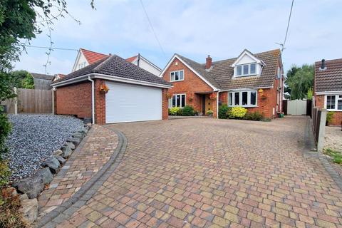 4 bedroom detached house for sale, Peartree Lane, Danbury