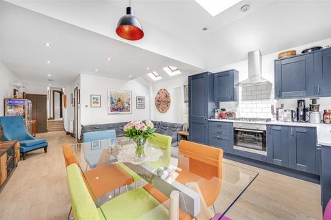 2 bedroom flat for sale, De Morgan Road, London, SW6