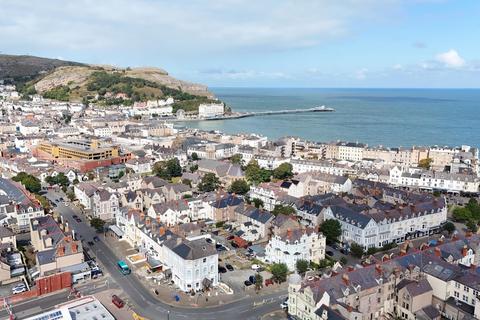 1 bedroom flat for sale, Vaughan Street, Llandudno, Conwy, LL30 1AB