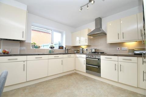 3 bedroom terraced house for sale, Amersham Park Road, Salford, M6