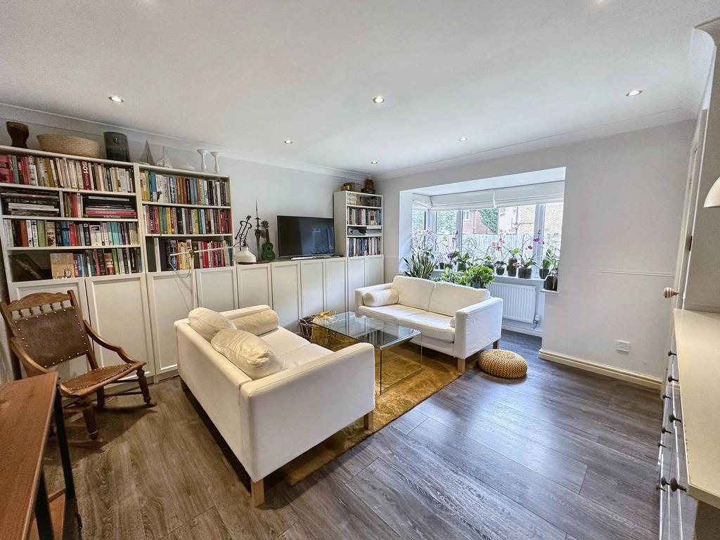 Butterstile Close, Prestwich, M25 4 bed detached house for sale £375,000