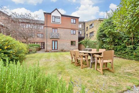 1 bedroom ground floor flat for sale, Station Road, Sutton, Surrey